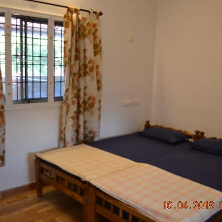 Globe Trotters Inn Kochi Exterior photo